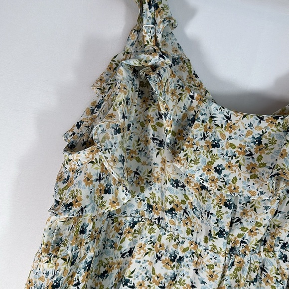 Torrid Peplum Georgette Ruffle Surplice White & Blue Floral Tank Top - Picture 12 of 13